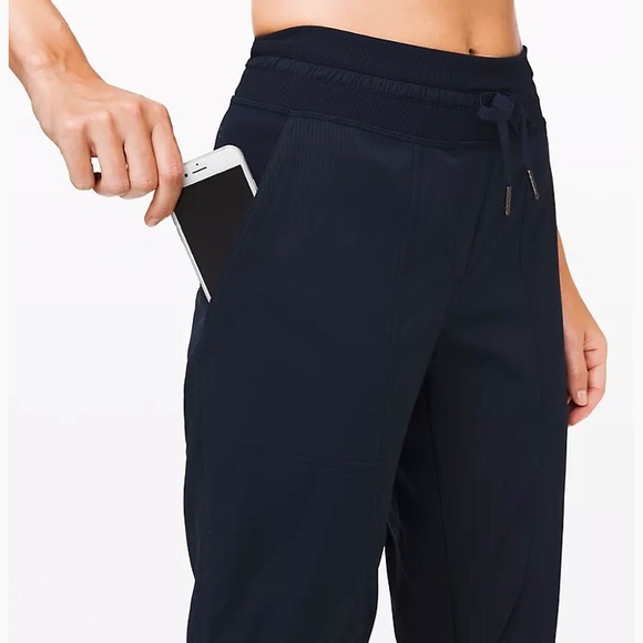 Dance Studio Crop 25” - Picture 7 of 8